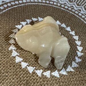 VTG Charming Cream Stone Frog Figurine